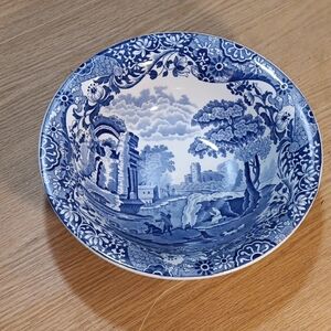 Copeland Spode Large Serving Bowl Italian Scenic Blue and White 9 1/2" across.